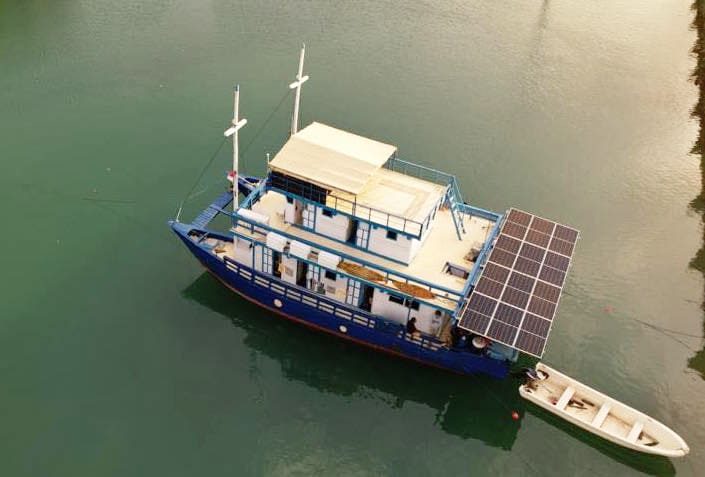 The-SEA-People-Orang-Laut-Boat-Galaxea-Solar-Panels-Aerial